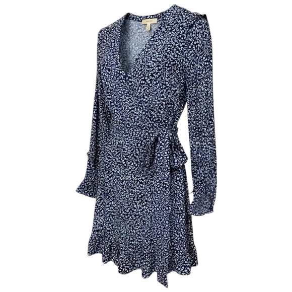 Michael Kors Blue and White Patterned Top 100% Silk XXS - Picture 2 of 9